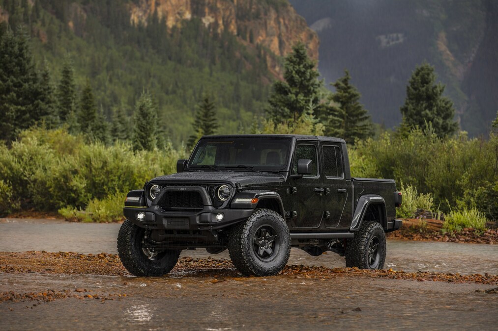 Upfit by AEV Packages Available for New 2024 Jeep Gladiator in Visalia, CA