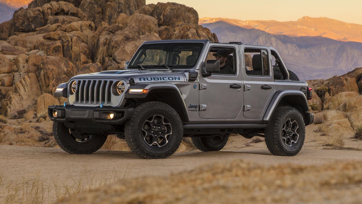 Hispanic Motor Press Names Jeep Wrangler 4xe Adventure Vehicle of the Year in Visalia, CA